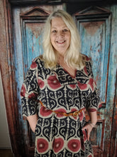 Load image into Gallery viewer, The Suzami pintuck dress