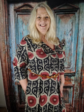 Load image into Gallery viewer, The Suzami pintuck dress