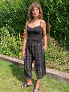 The Iris Ikat lizard pant