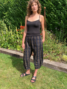 The Iris Ikat lizard pant